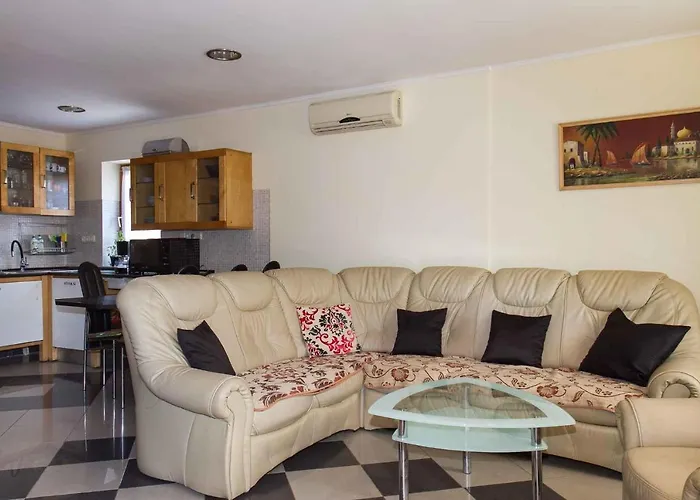 בית נופש In 39890